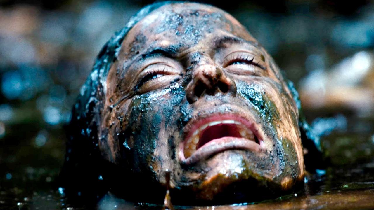 Kiana Madeira covered in mud in Beware Boiúna.