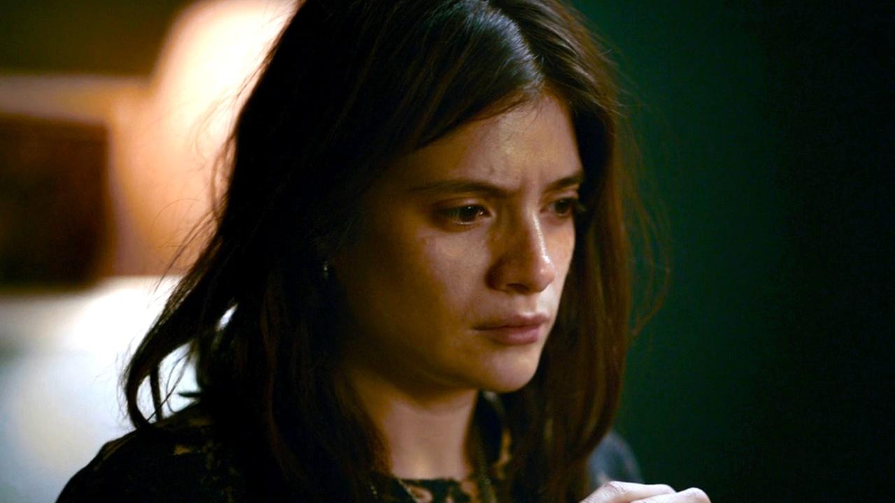 No me Sigas star Karla Coronado as Carla.