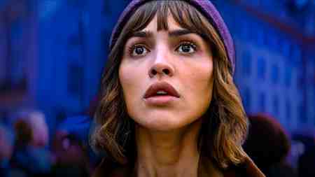 Eiza González in 3 Body Problem