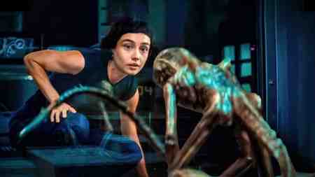 Xenomorph, Sydney Chandler as Wendy in Alien Earth