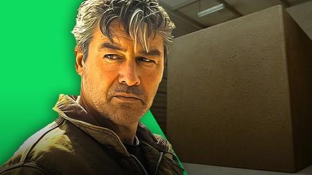 Kyle Chandler as Hal Jordan, Fortress of Storage Cube in Lanterns.