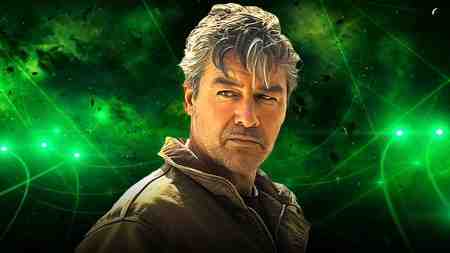 Kyle Chandler as Hal Jordan in Lanterns.