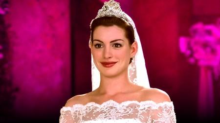Anne Hathaway in The Princess Diaries 2