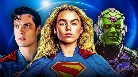 Supergirl in front of Superman and Brainiac.