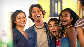 Outer Banks Season 5 Cast Ages - And How Old Their Characters Are In Netflix Series' Final Episodes