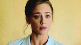 Holden's Role In 'The Love Hypothesis' Movie Is Way Different From The Book - And It Actually Worsens The Story