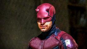Marvel Studios Splits the Fanbase With First Photo Of Daredevil's New Costume