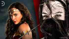 Wonder Woman wearing a mask, Gal Gadot as Wonder Woman