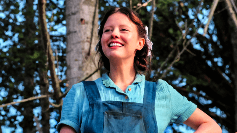 Mia Goth portraying the title character Pearl.