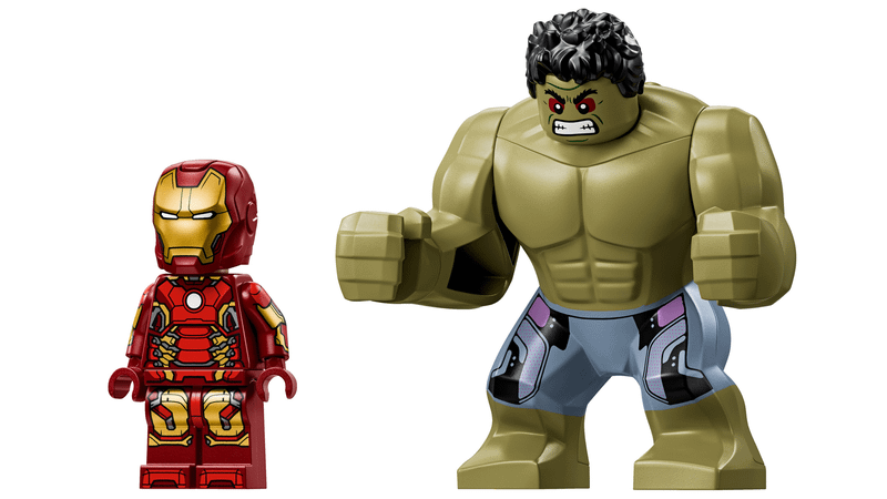 pic Battle: Hulkbuster vs. The Hulk.