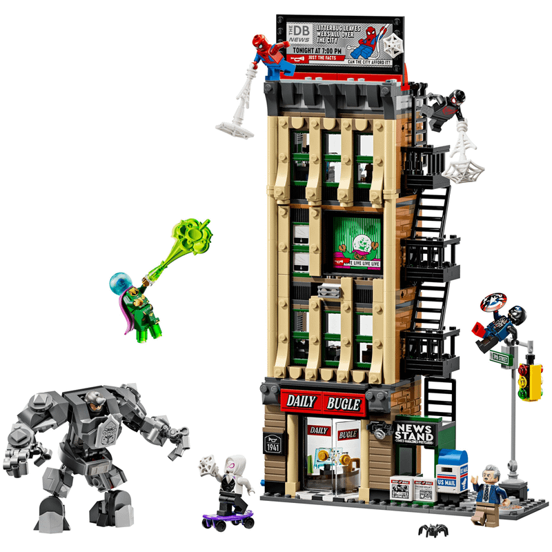 Spider-Man and Mysterio fight at the Daily Bugle.