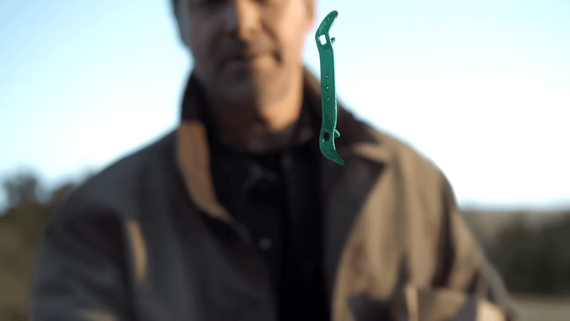 Hal Jordan constructs a bottle opener.