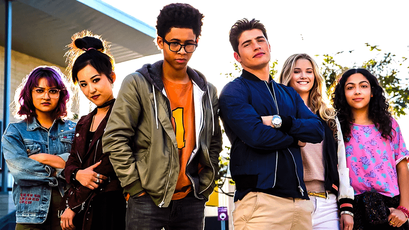 The cast of Runaways on Hulu.