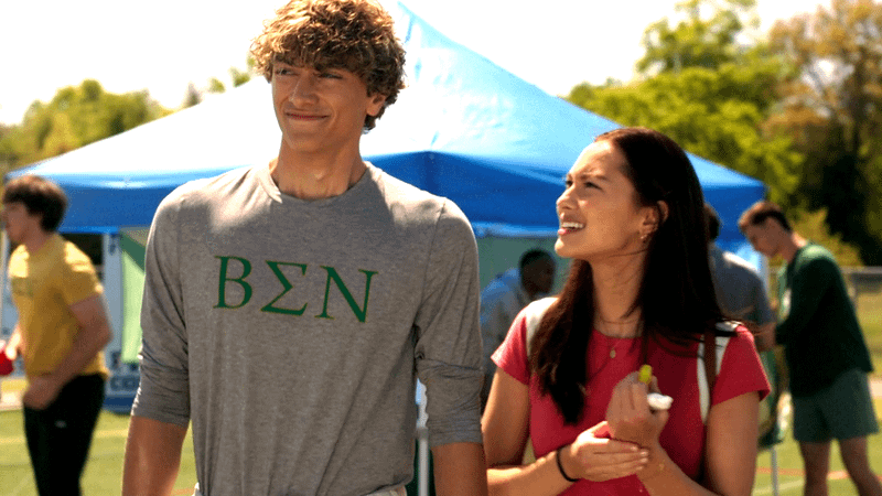 Gavin Casalogne as Jeremiah & Lola Tung as Belly in Summer I Turned Pretty