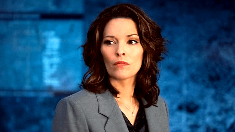Alana De La Garza as Isobel Castille in FBI