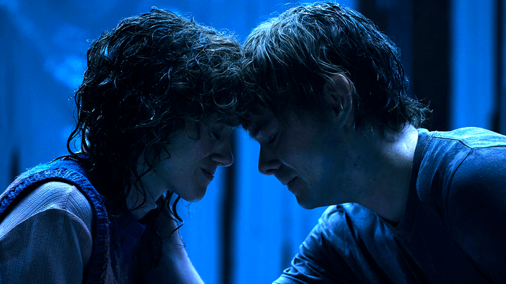 Jonathan and Nancy in Stranger Things