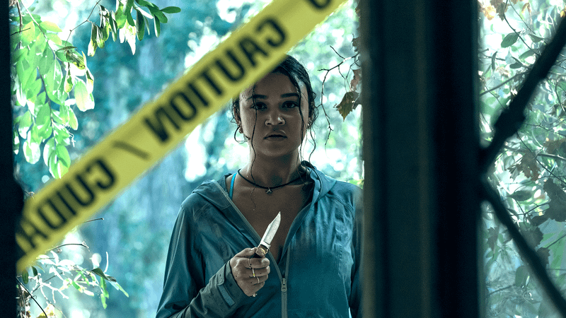 Madelyn Bailey as Kiara in Outer Banks.