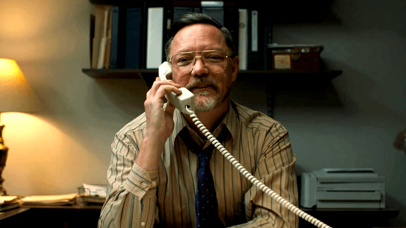 Veteran actor Matthew Lillard as career counselor Steve Raglan in Five Nights at Freddy's