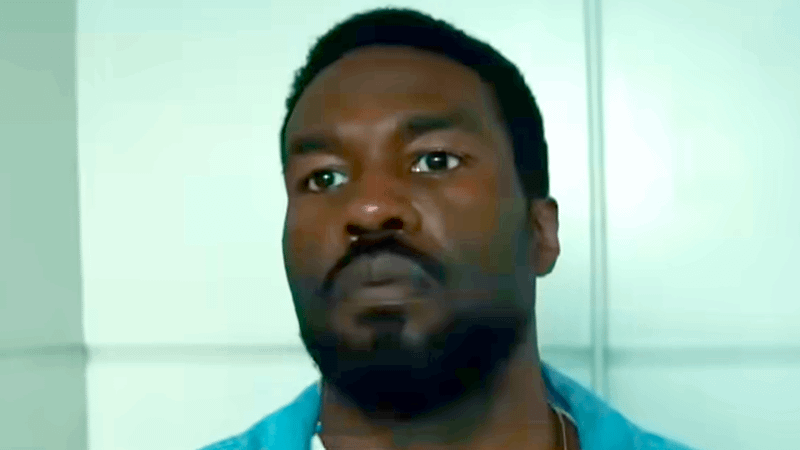 Yahya Abdul-Mateen II as Simon William pursing his lips in Wonder Man