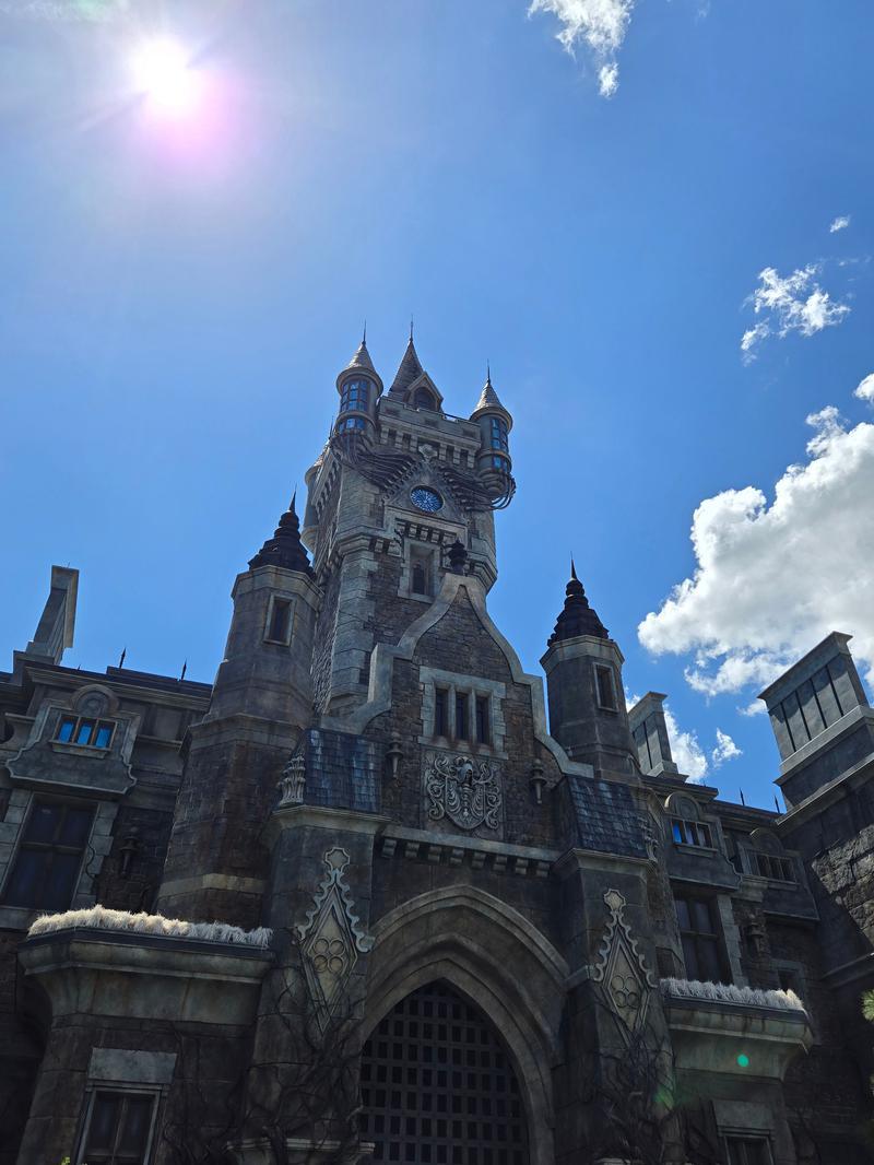 The manor structure in Dark Universe at Epic Universe.