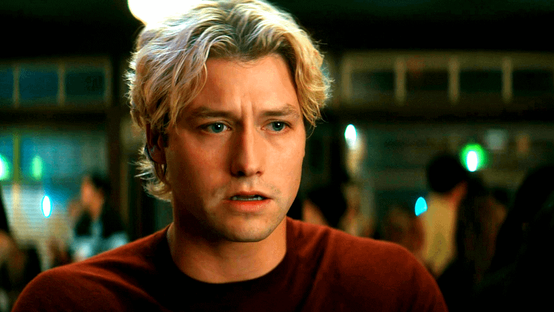 Dean in Off Campus Season 1 finale.