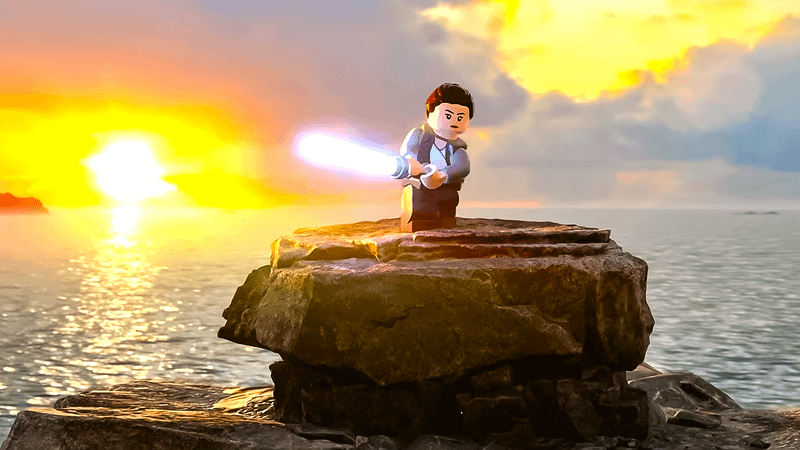 Rey training in LEGO Star Wars: The Skywalker Saga.