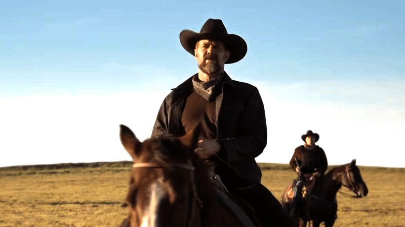 Garret Dillahunt as William Macon in Lanterns.