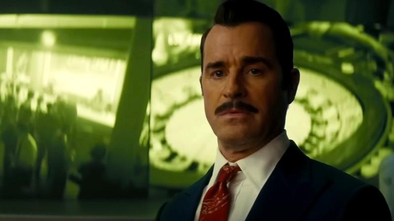 Justin Theroux as Mr. House with green screens behind him in Fallour