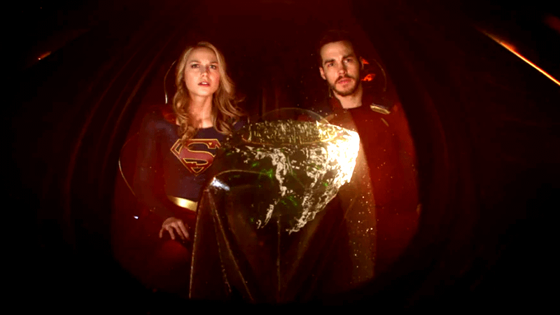 Supergirl & Mon-El retrieving Harun-El in Supergirl Season 3.