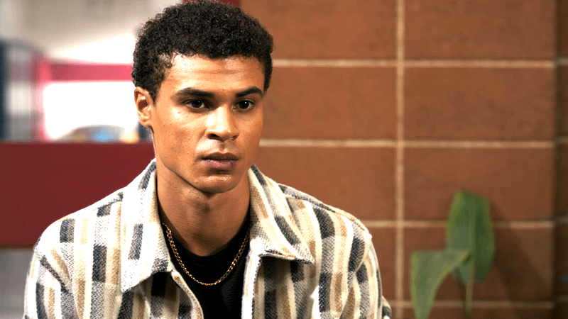 Dylan in My Life with the Walter Boys Season 2, Episode 6