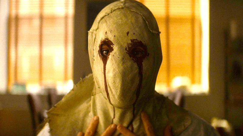 Heather Glenn, wears the Muse mask.