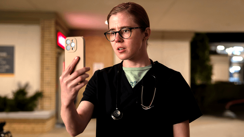 Dr. Mel King in The Pitt Season 2.