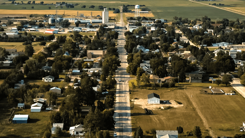 American heartland town in DCU Lanterns trailer.