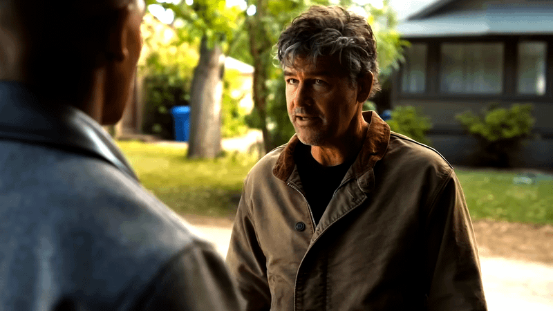 Kyle Chandler as Hal Jordan in Lanterns.