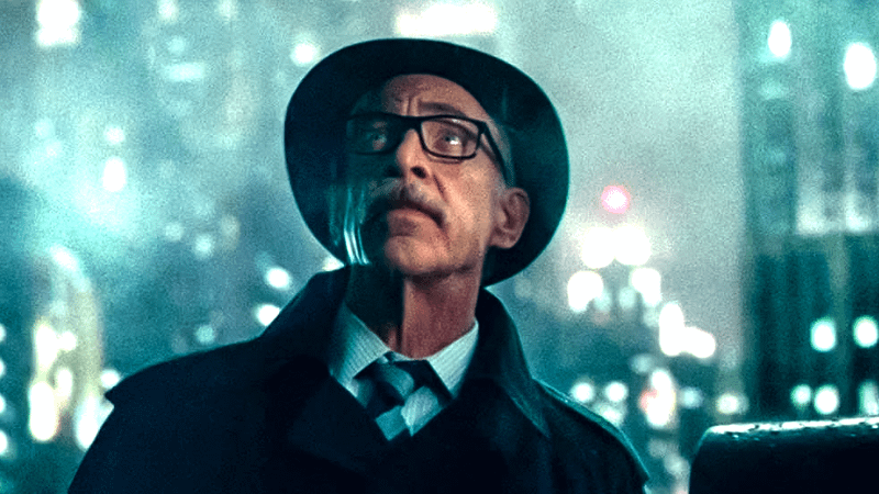 JK Simmons looking up to the sky in Batman v Superman