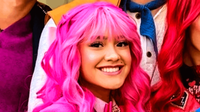 Liamani Segura as Pink in Descendants: Wicked Wonderland.