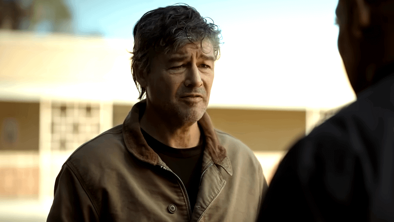 Kyle Chandler as Hal Jordan in Lanterns.