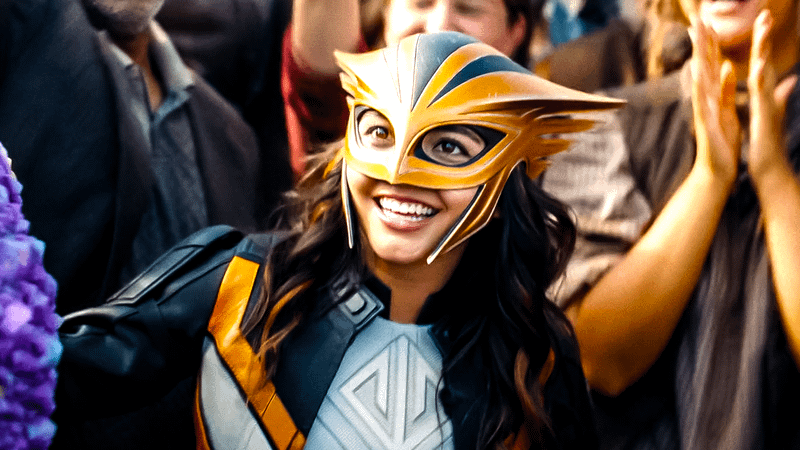Isabela Merced as Hawkgirl smiling in her helmet in Superman