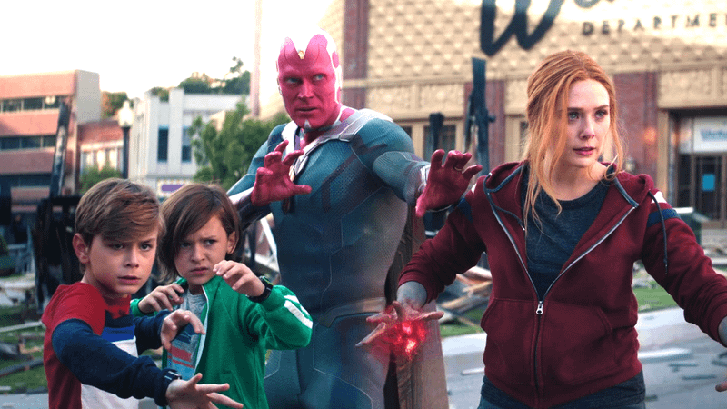 Julian Hilliard as Billy Maximoff, Jett Klyne as Tommy Maximoff, Paul Bettany as Vision, Elizabeth Olsen as Wanda Maximoff in WandaVision