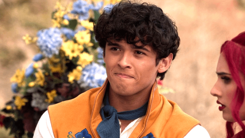 Alexandro Byrd as Luis Madrigal.