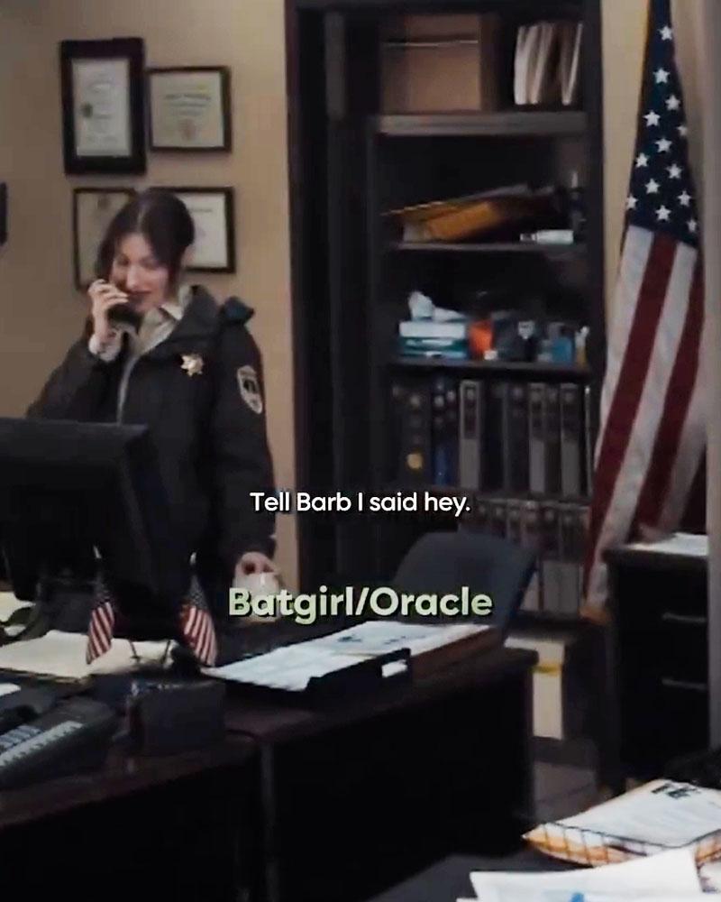 Lanterns, Batgirl, Oracle Easter egg.