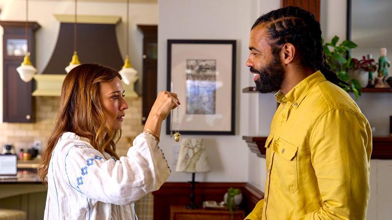 Rashida Jones and Daveed Diggs in 'In the Blink of an Eye'.'