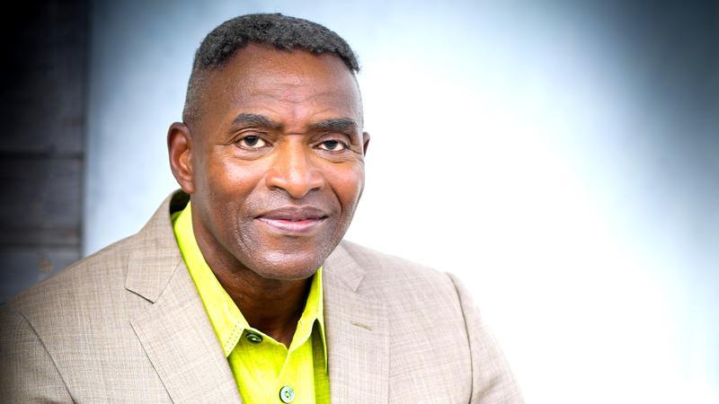 Carl Lumbly