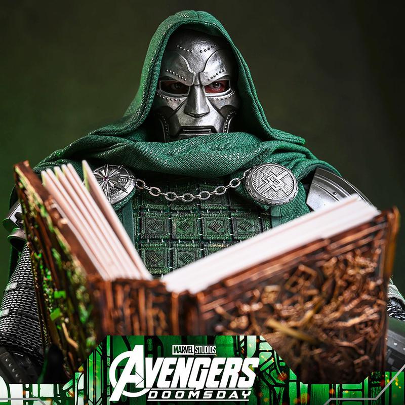 Doctor Doom reading Word of God book, Avengers Doomsday Hot Toys.