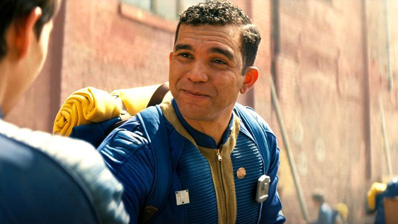 Ronnie with a backpack on his back in Fallout Season 2