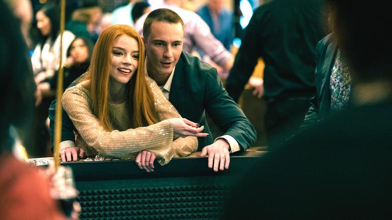 Lucky and Cary gambling.