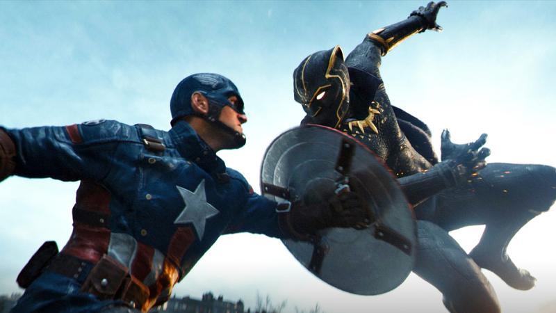 Captain America fighting Black Panther in Marvel 1943: Rise of Hydra
