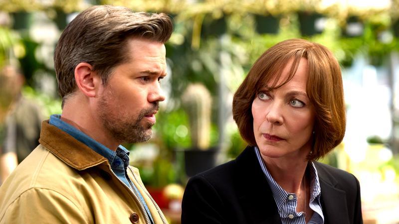 Allison Janney's Diane and Andrew Rannells' Jamie talking to each other in Miss You, Love You.
