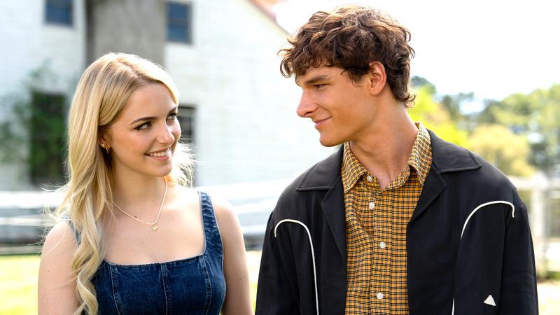 McKenna Grace and Mason Thames