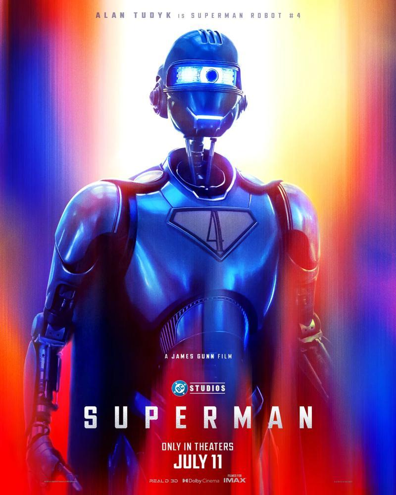 Alan Tudyk as Superman Robot # 4.